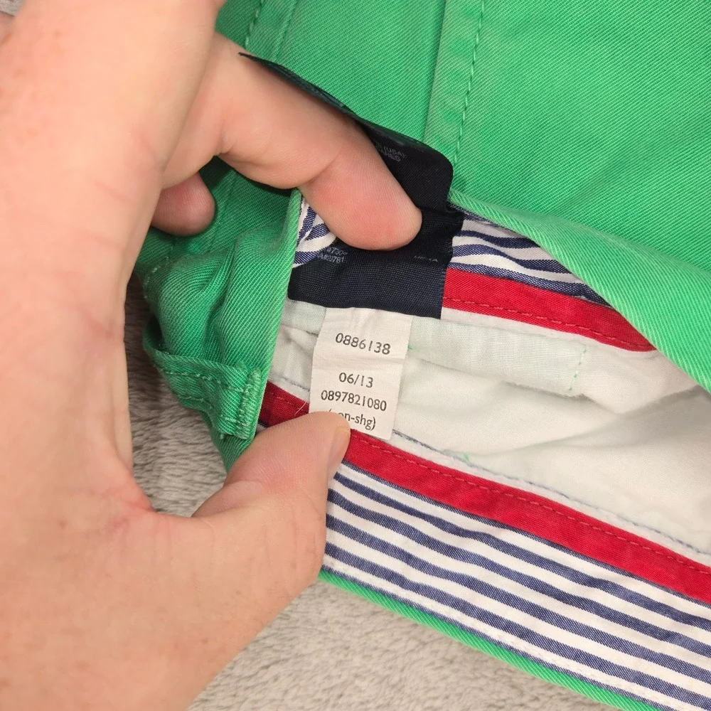 Tommy Hilfiger Mens Green Chino Shorts Size 34 Flat Front Cotton Twill Casual
